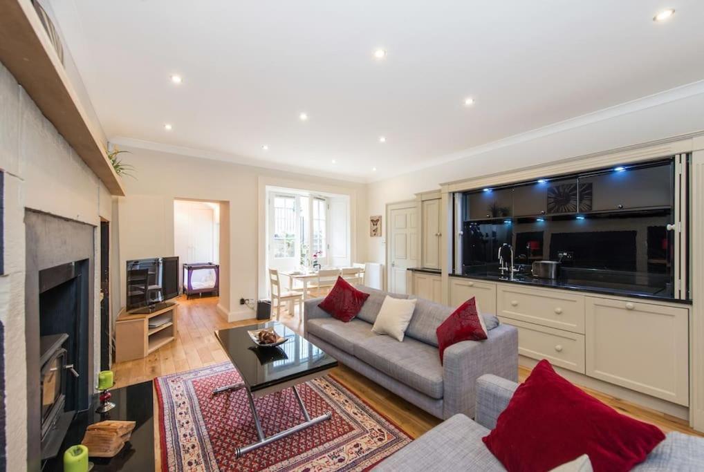 Self Catering , City Centre Apartment With Parking EDI Exterior foto