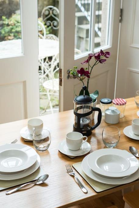 Self Catering , City Centre Apartment With Parking EDI Exterior foto