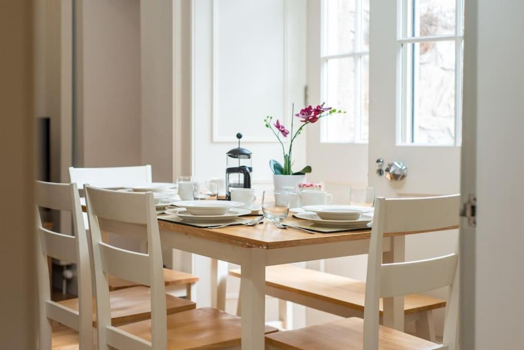 Self Catering , City Centre Apartment With Parking EDI Exterior foto